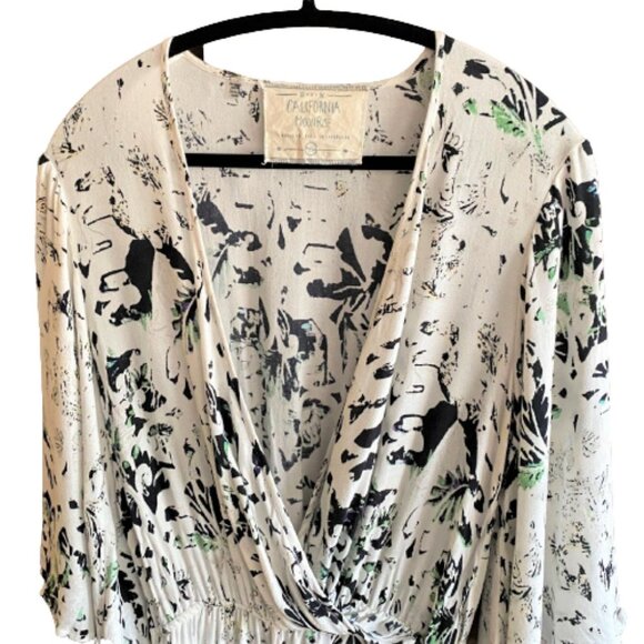 2/$40 Boho romper bell sleeve beach vibes jumpsuit - Picture 5 of 14